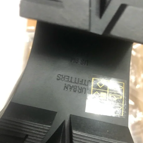 NWT Urban Outfitters Zip-Up boot black (9) - Picture 11 of 15